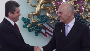 Посланикът на Испания у нас получи Почетен знак от президента