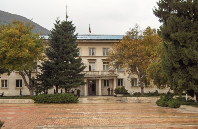 Намериха временен дом на ромите във Враца