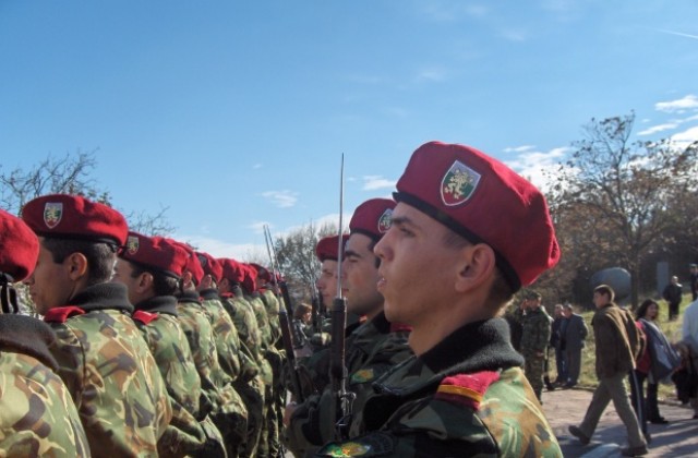 Военният министър идва във Враца