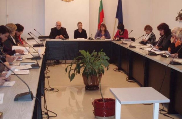 Осигуряват работа по проекти на 469 човека от Врачанско