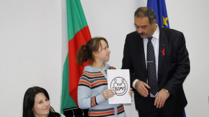 Избраха герб на Младежкия парламент