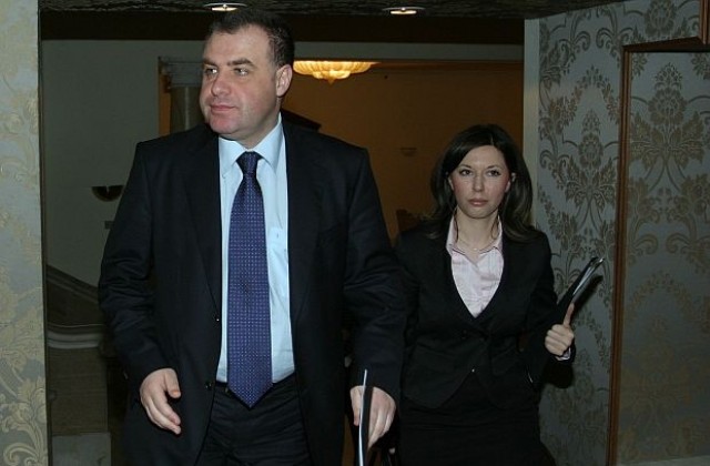 Министър Найденов не знае дали Калина Илиева го е подслушвала