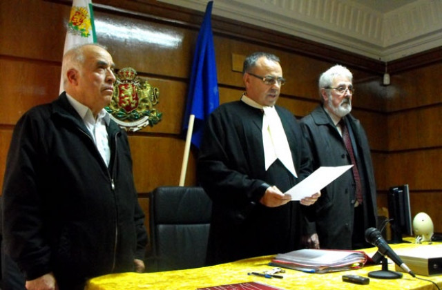 Съдебни заседатели спасиха от затвора шофьор, убил четирима