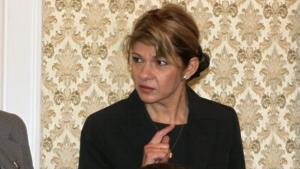 През пролетта Брикел спира окончателно