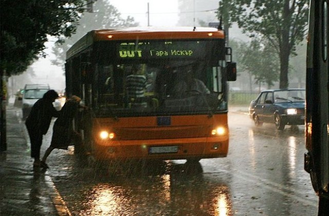 Част от градския транспорт в София се движи по променени маршрути