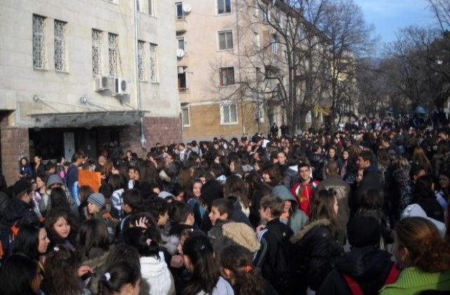 Ученици в Сливен на бунт