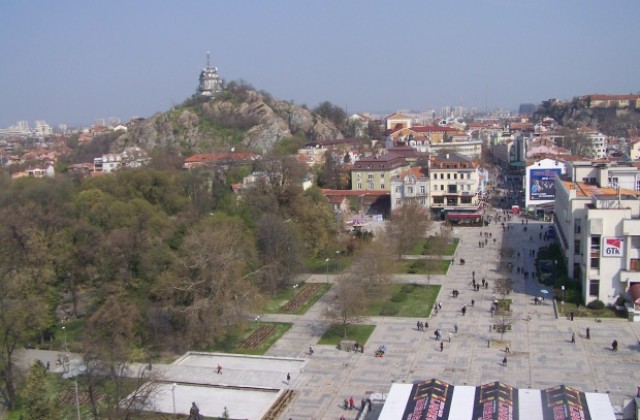 Младежите от ДСБ и Съюз за Пловдив не харесват управлението на града, от ВМРО - НИЕ са доволни