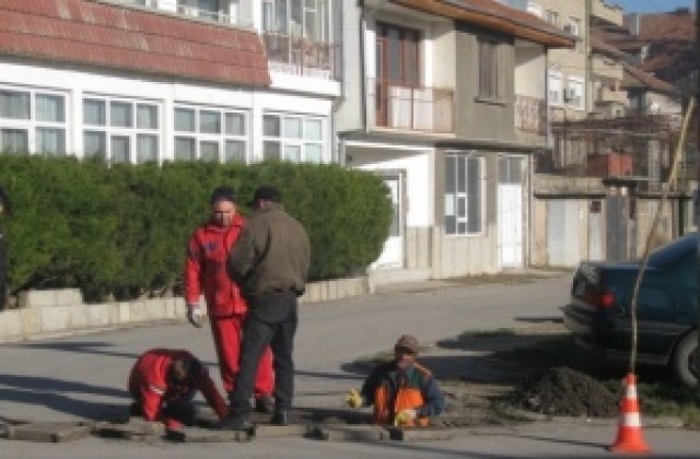 Работници от Титан почистват шахтите в Горна Оряховица