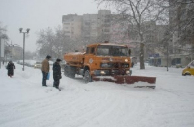 Зареждат с осолен пясък селата в Силистренската община