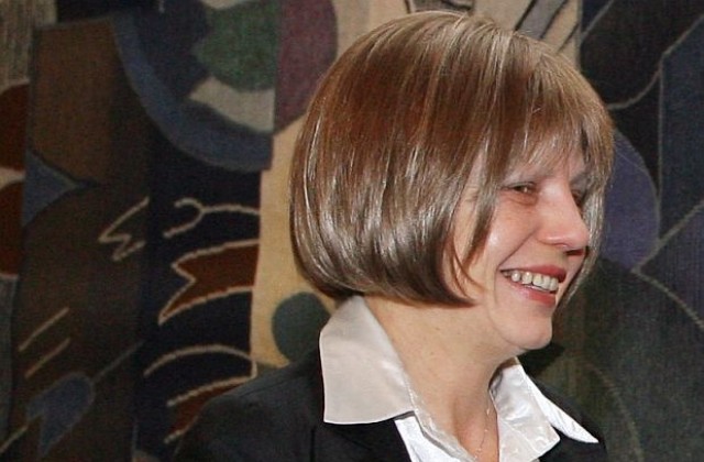 Фандъкова изпълнява заръката на Борисов, „ловят снежинки”