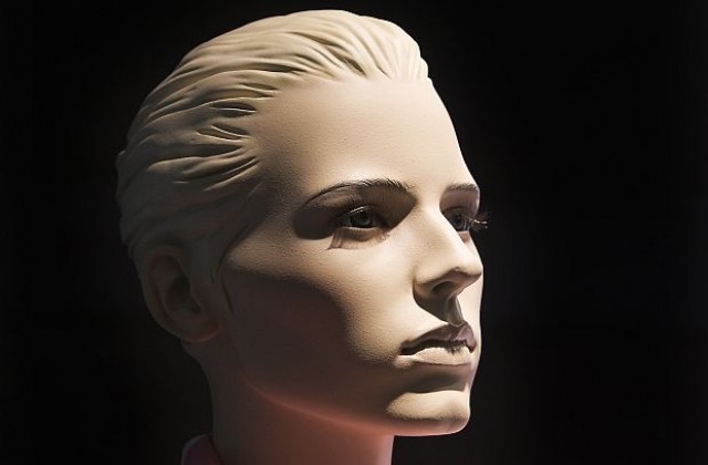 Givenchy използват модел албинос