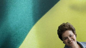 Дилма Русеф в клуба на жените президенти на един мачовски