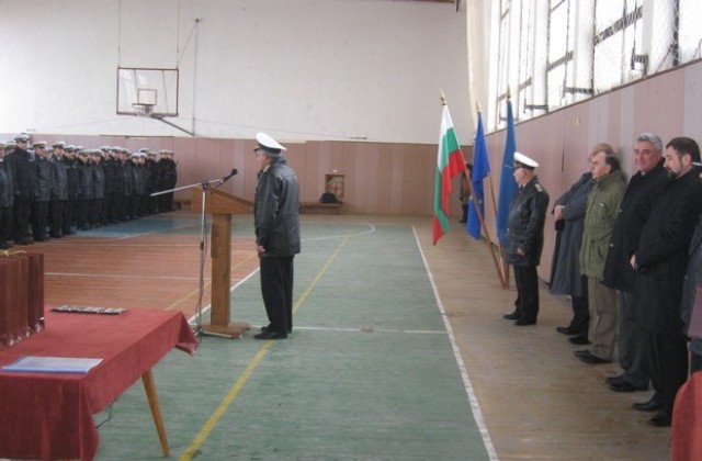 66 години Атия