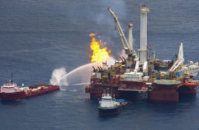 Петролният разлив в Мексиканския залив е новинарската тема на годината