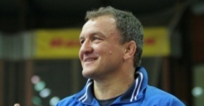 Големият български борец Симеон Щерев, сега треньор по борба, в