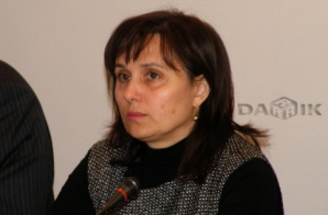 Коледари на гости при областния управител