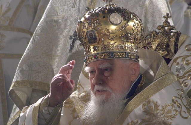 Патриарх Максим и Светият синод поздравиха българите за Рождество Христово