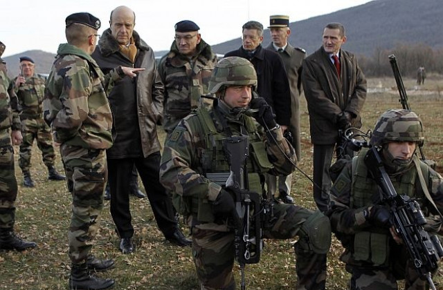 Френският министър на отбраната пристигна в Афганистан