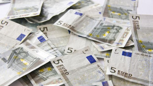 Половината германци са недоволни от еврото
