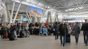 Пътуванията ни в чужбина са се стопили с 15 през