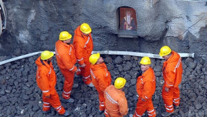 Приключиха участъка от метрото между Банишора и Централна гара