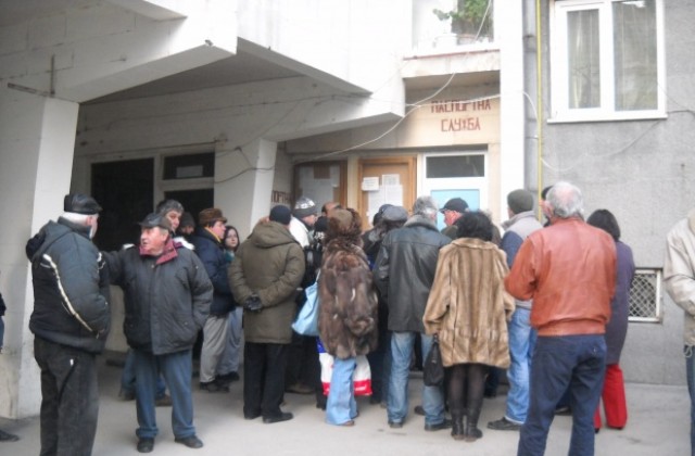 Опашки за смяна на личните документи във Варна