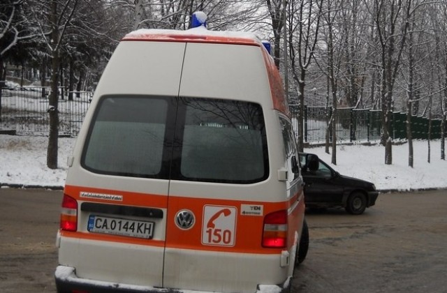 Блъснаха пешеходка на Брянска