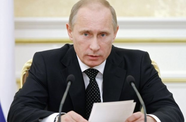 Путин нареди на руски ръководители да посрещнат Нова година „на тъмно”