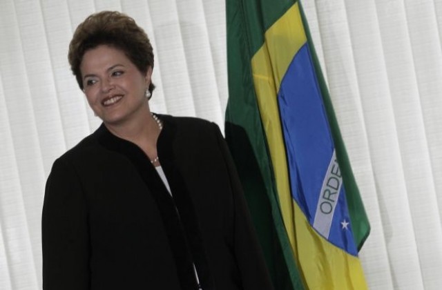 Дилма Русеф полага клетва като президент на Бразилия