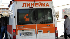 Двама с прободни рани след скандал и бой в Нови