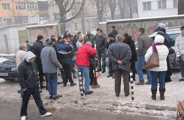 Фандъкова обеща разрешаване на проблема със записването в детските ясли