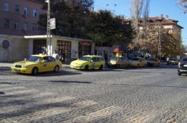 1 лв./км ще е таванът за пловдивските таксита през деня, през нощта - 1,20 лв./км