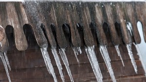 Инспекторатът глобява с до 500 лева за неизчистени висулки по