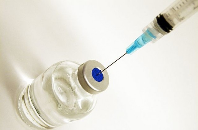 Свършват ваксините за хепатит А