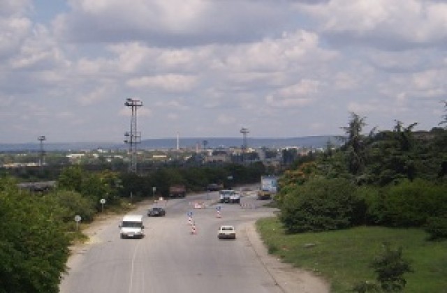 Дупката на ул. „Девня” била в резултат  на ВиК авария