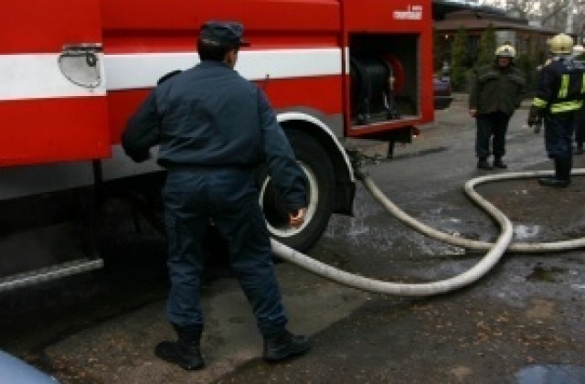 Пожар горя в таванско помещение в Севлиево