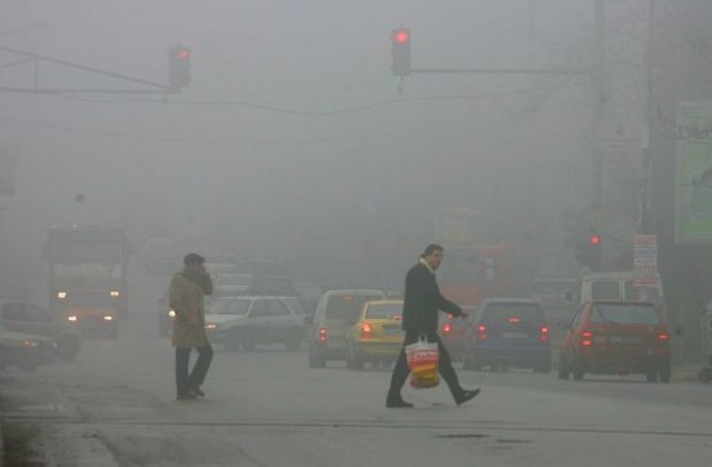 Мъглата затвори софийското летище, затруднява корабоплаването по Дунав