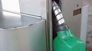 Данъчните запечатаха 8 бензиностанции в Добрич