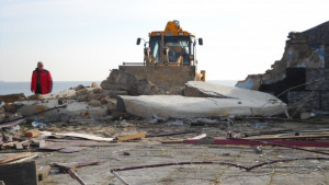 Бутат незаконна къща в местността СвНикола