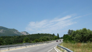 Временно затварят за движение магистрала Хемус