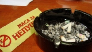 Съставиха актове на заведения заради тютюнопушене