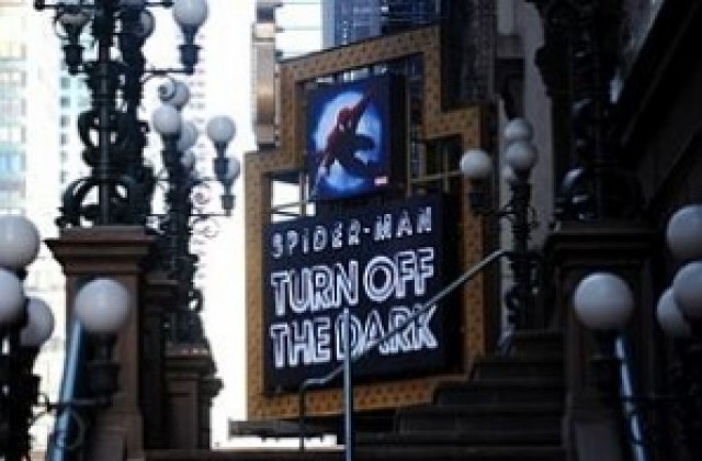 На Бродуей отлагат за трети път „Спайдърмен”