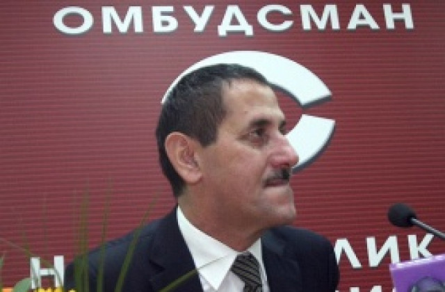 Омбудсманът обеща подкрепа на недоволните от мобилните оператори