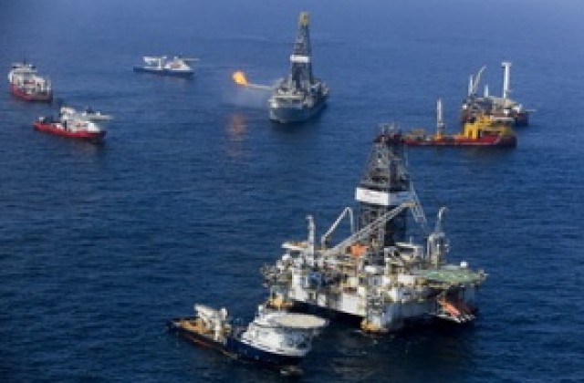 Проверяват платформа в Мексиканския залив заради изтичане на природен газ