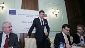 Дянков иска побогати чужди туристи