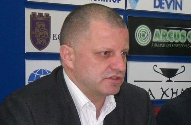 Мръсна политическа игра ще бележи 2011 г., предвижда депутатът Борислав Стоянов