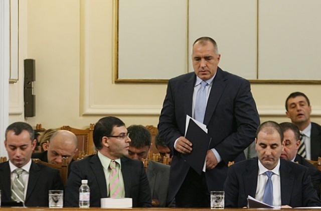 Дянков предлага референдум за данъците и фискален борд