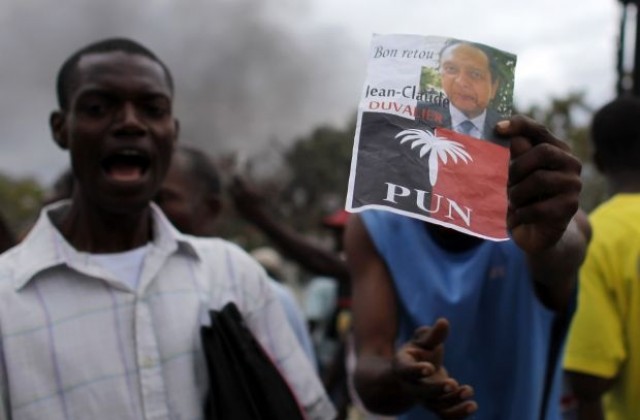 Бившият диктатор на Хаити Дювалие обвинен и в престъпления срещу човечеството