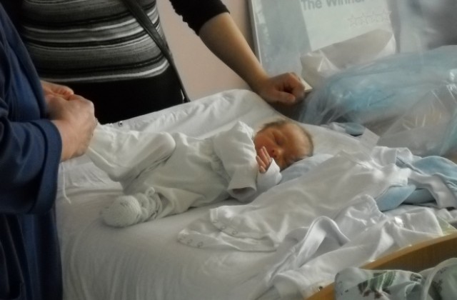 Празник за Бабинден в село Жълтеш