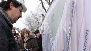 Снегопочистващите фирми чистят общинските тротоари